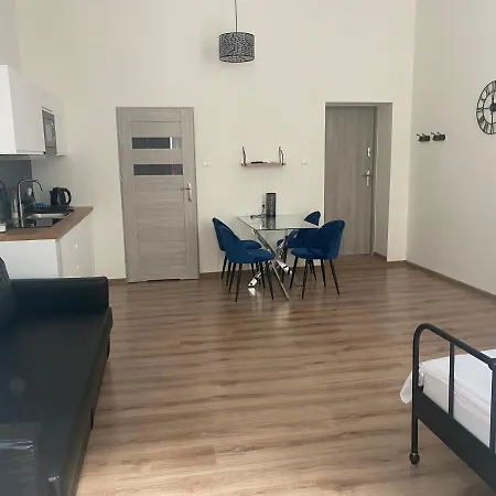 Apartament Mikubo *