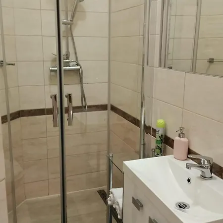 Apartament Mikubo *