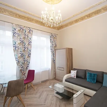 Apartament Mikubo *